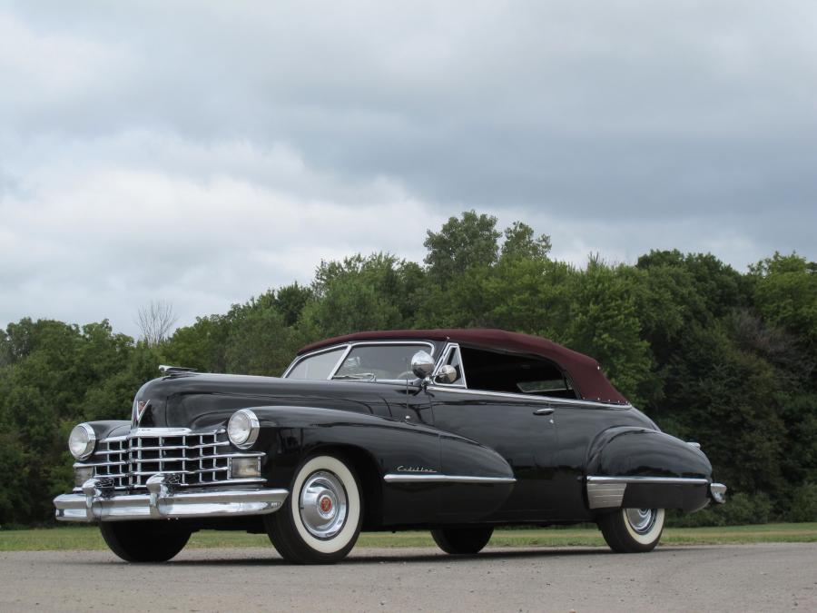  Cadillac Series 62 Convertible Coupe 1947 года  (фото 32 из 32)